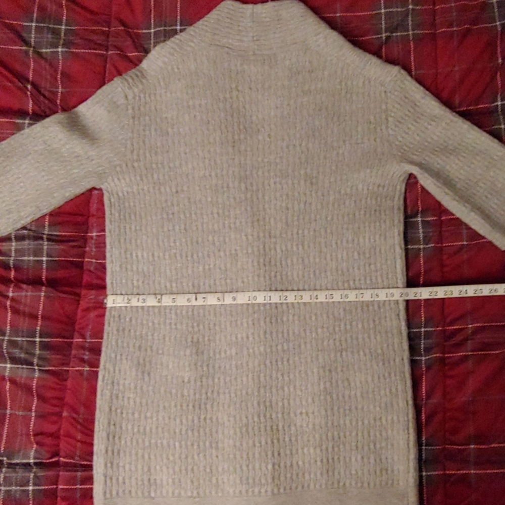 Gorgeous Cardigan - Picture 8 of 8